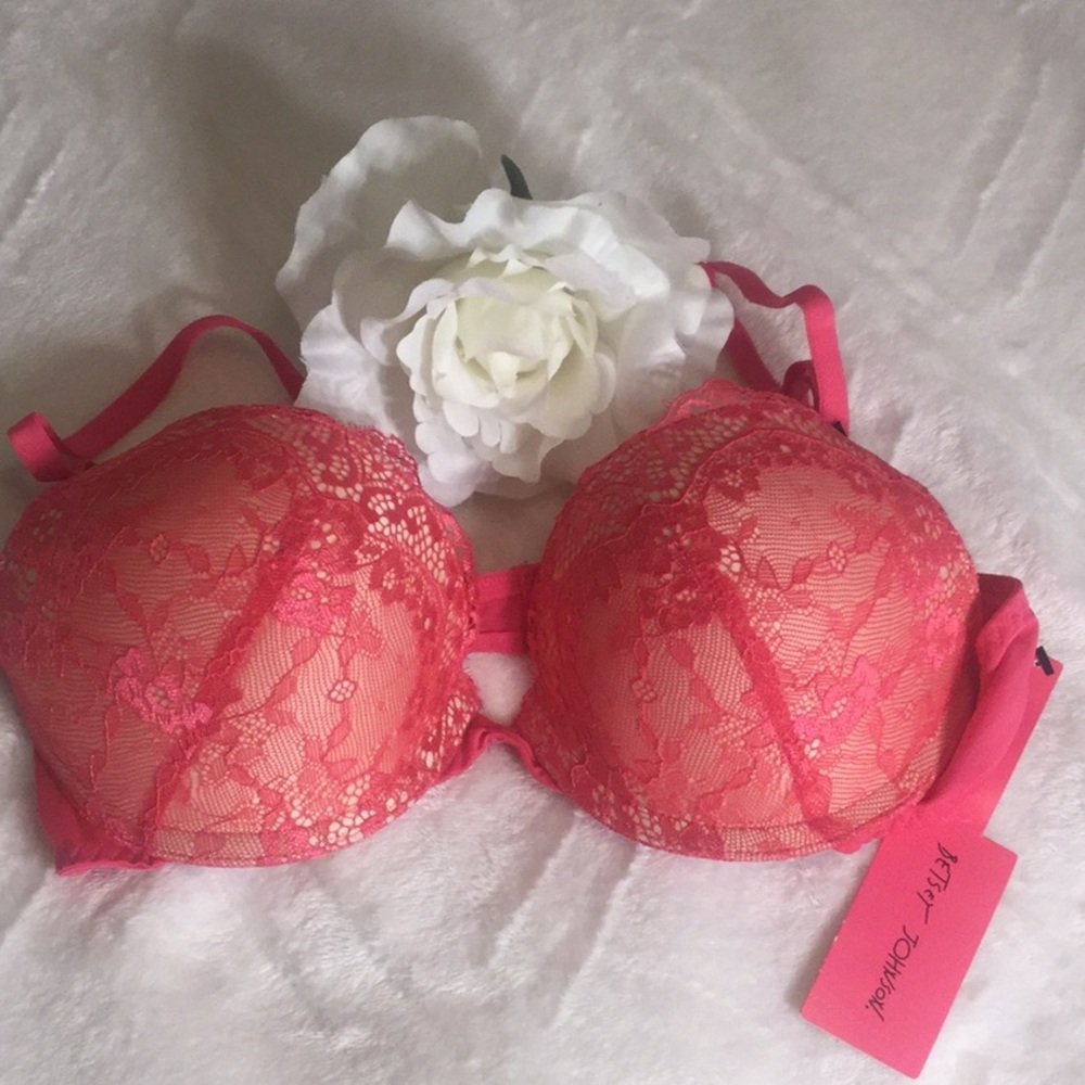 🆕NWT Betsy Johnson Hot Pink Lace Push Up Bra, 34B